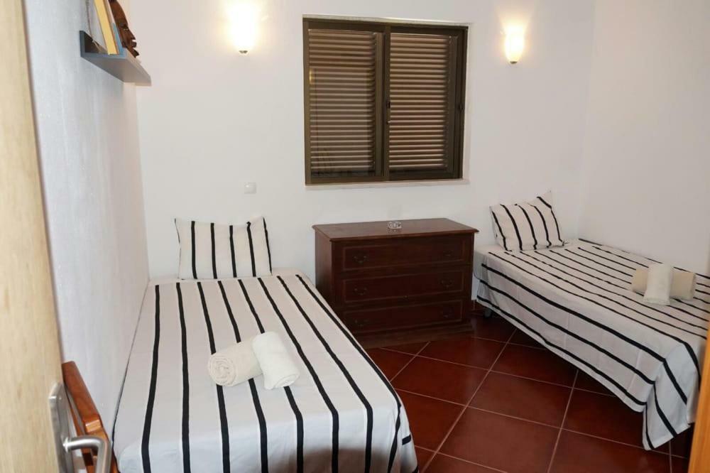 Вилла Casa De Ferias Алгош Экстерьер фото